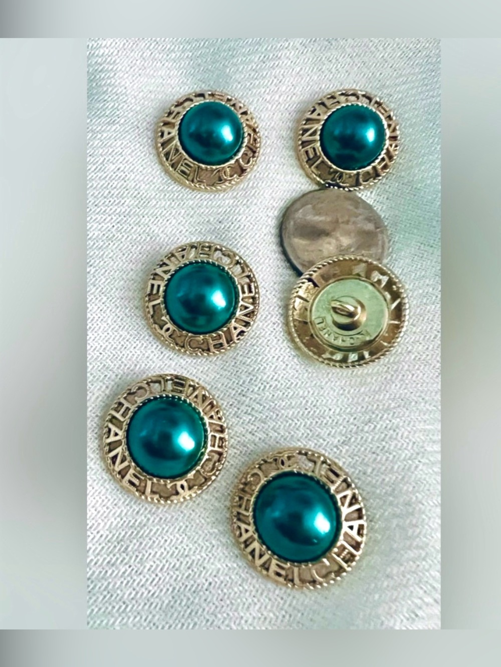 🤩(Set of 6) 22mm/Peacock-green faux pearl/gold tone shank buttons/Look pics
